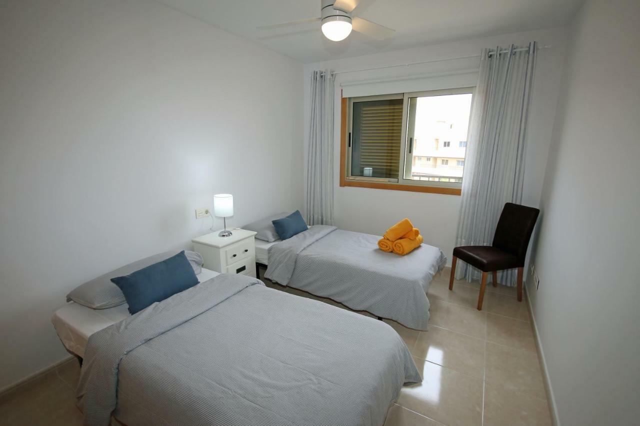 شقة La Perla By Rentmedano Superb Luxury Duplex, Private Roof Terrace, Ocean View, Pool, Wifi And Parking El Médano المظهر الخارجي الصورة