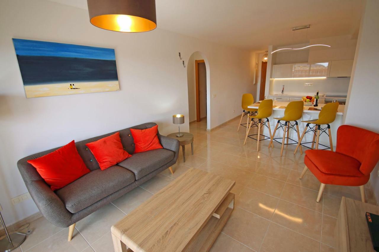 شقة La Perla By Rentmedano Superb Luxury Duplex, Private Roof Terrace, Ocean View, Pool, Wifi And Parking El Médano المظهر الخارجي الصورة